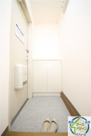 スカイハイツ王塚台の玄関|※類似写真