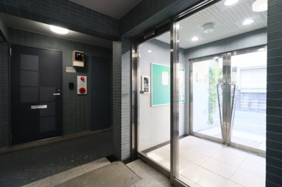 【エントランス】 | スカイコート新宿第７