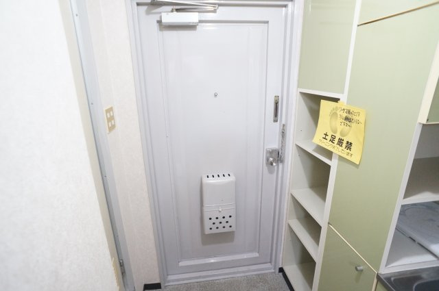 サンコーポ瓦堂の玄関