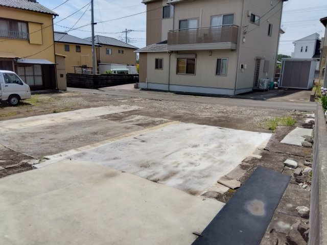 売土地　富士市原田の外観|間口が広々としています。車の出入りがスムーズに行えます。