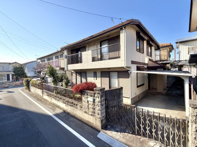 【中古戸建】前橋市城東町4丁目の外観|■外観｜出窓を多くあしらった表情豊かな外観♪