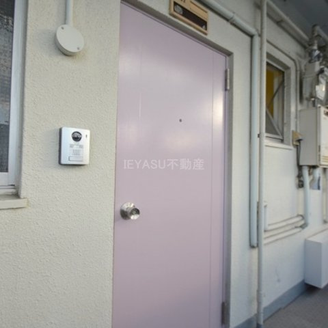 田中ビルの玄関