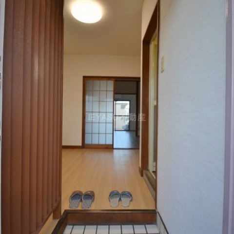 田中ビルの玄関