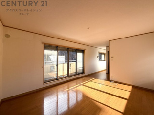 光ヶ丘2丁目戸建の居間