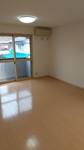 スタートライン故郷　Aの居間・リビング
