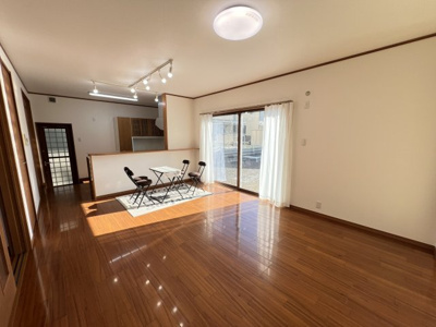 【居間・リビング】 | 観音寺市大野原町　中古戸建