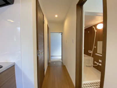 【内装】 | フィアスコート羽衣