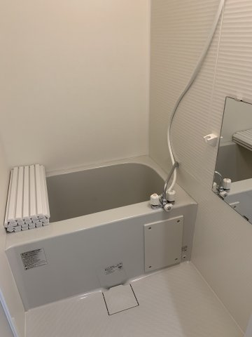 Ours Lavande（ウルス・ラヴァンド）の浴室