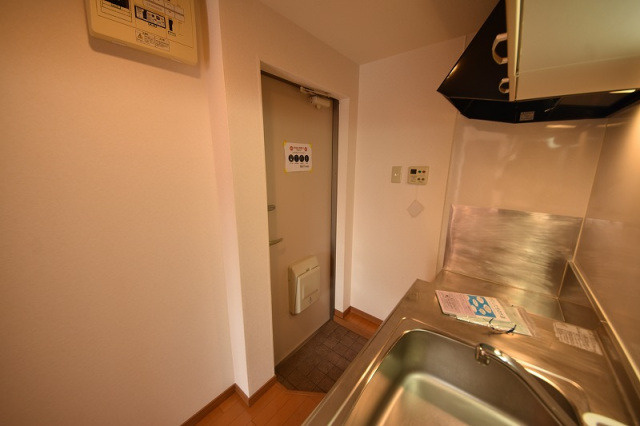 コンフォートベネフィス井尻8の玄関