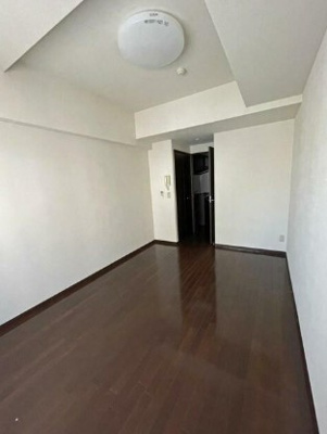 【内装】 | POWERHOUSE/KW | 内装は落ち着いています