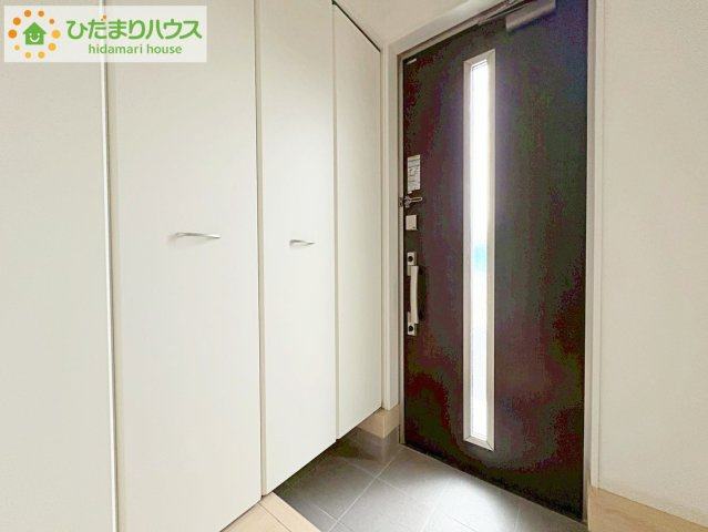 ひたちなか市平磯遠原町第2　新築戸建　2号棟の玄関|丁度良い靴箱のサイズ♪これだけあれば家族全員の靴がしまえてスッキリ(^O^)