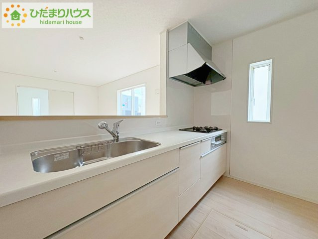 ひたちなか市平磯遠原町第2　新築戸建　2号棟のキッチン|新婚さんにおすすめ！おしゃれなカウンターキッチンのあるLDKです(#^^#)