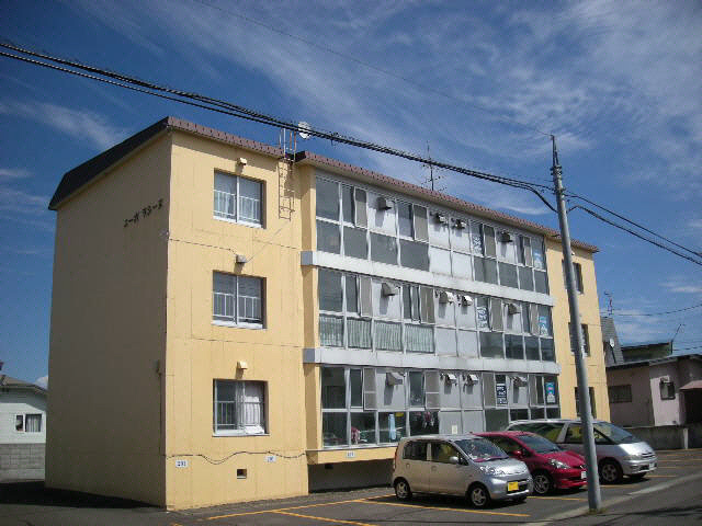 コーポラシーヌの外観