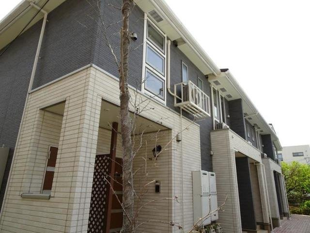 ジャラン　バグース