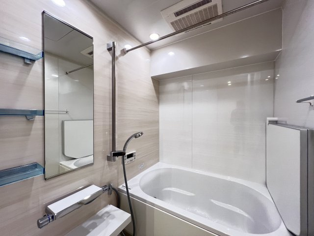 オーキッド王寺の浴室|のびのび入浴できるシステムバス