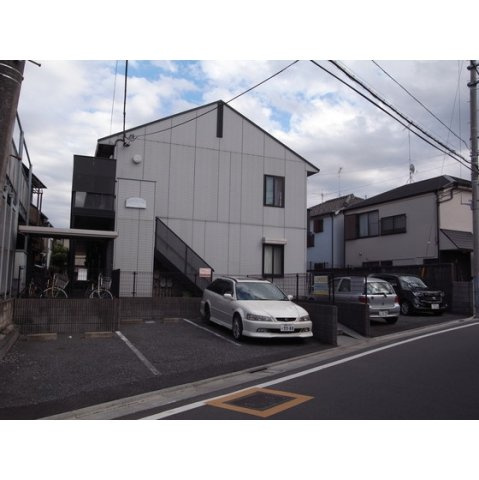ファミーユドミ駐車場の内装