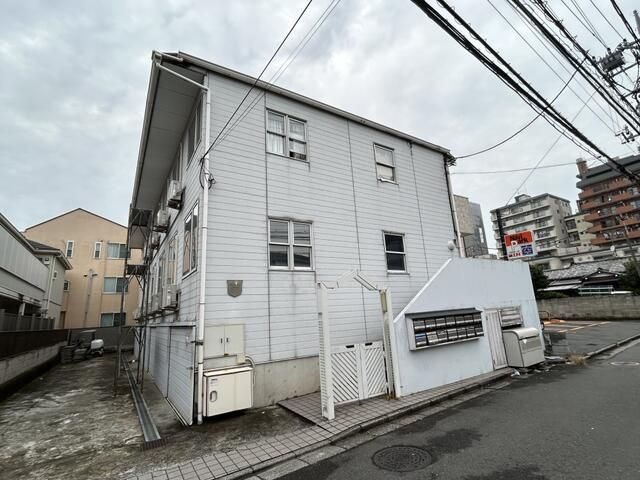 ウイング三軒茶屋のエントランス