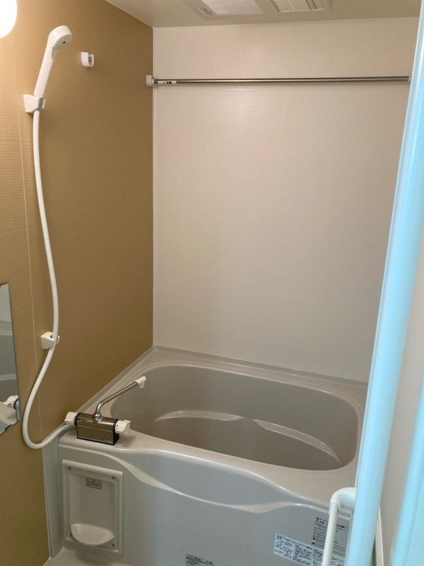 フジパレス近鉄長瀬の浴室