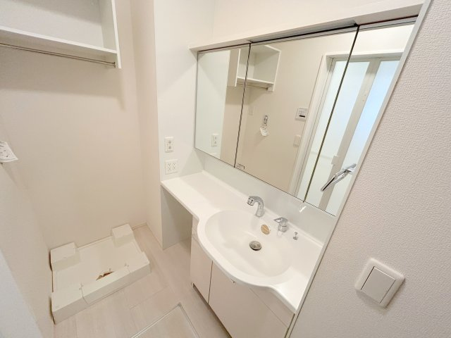 四季の風の独立洗面台