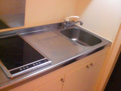 【キッチン】 | レオネクスト蓮 | 清潔感漂う明るいキッチンならお料理も楽しく出来そうです。