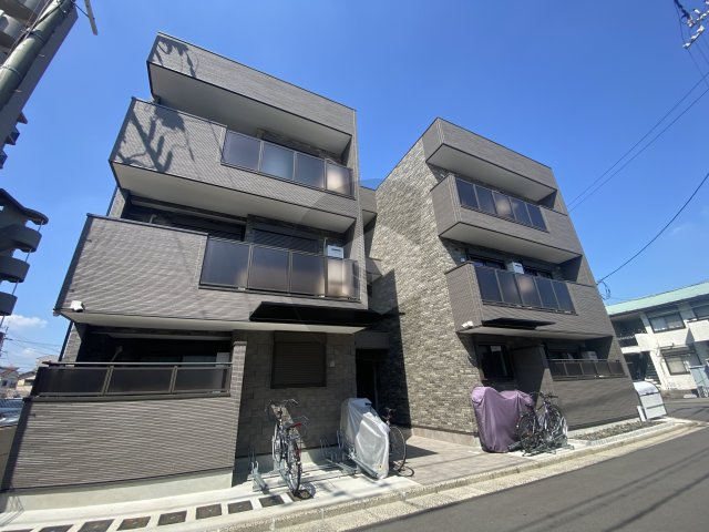 東祥グレイス角田の外観