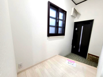 【玄関】 | 和田東322-3戸建