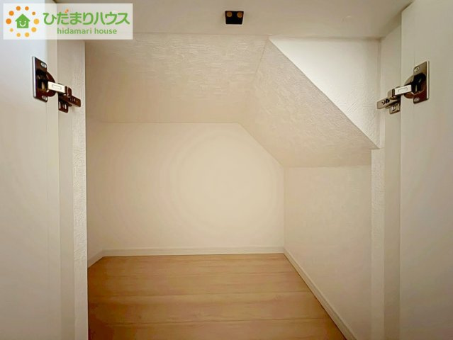 ひたちなか市平磯遠原町第2　新築戸建　3号棟の収納|便利な廊下収納があるので掃除機や買いだめする洗面所用品はもちろん、箱買いしたペットボトルまでしまえます(^^)