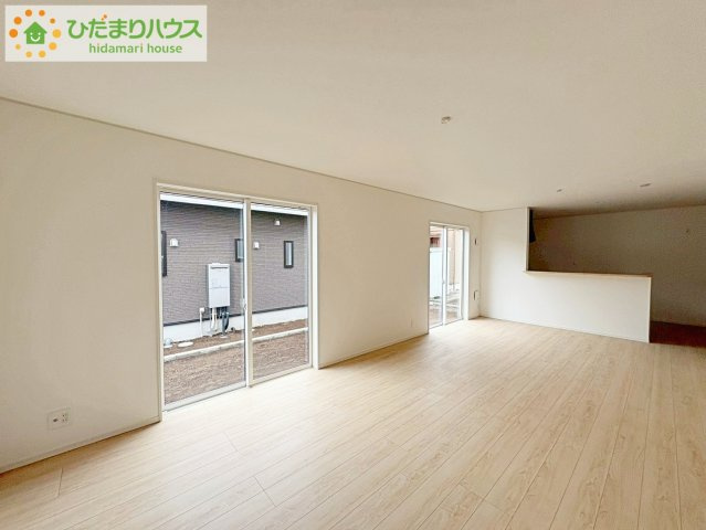 ひたちなか市平磯遠原町第2　新築戸建　3号棟の居間・リビング|大型テレビに大型ソファー(^^)どんなインテリアにしますか？