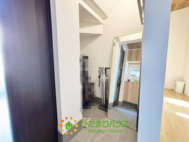 久喜市伊坂中央2丁目　中古一戸建ての収納|大きな荷物も沢山置けるシューズインクローク！