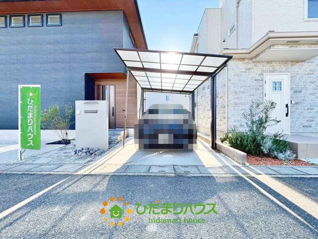 久喜市伊坂中央2丁目　中古一戸建ての駐車場|カーポートがあるので、雨が降っても愛車は安心です！