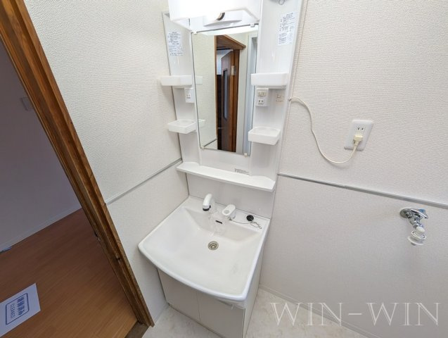 岩屋町貸家 Bの独立洗面台