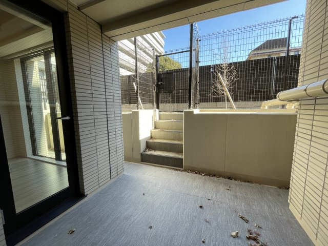 ローレルコート京都御所東のバルコニー|西向きですので夕方まで陽だまりが続きます