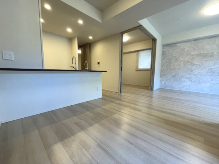 ローレルコート京都御所東の居間・リビング|LDK19.1帖