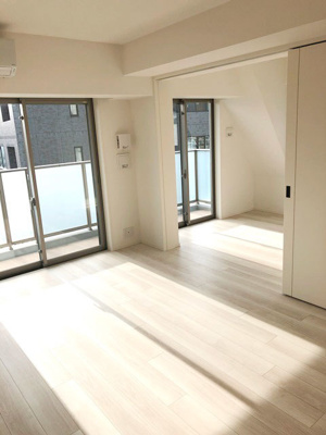 【居間・リビング】 | パークナードフィット南青山Ｇａｒｄｅｎ | ※写真は同タイプ住戸です。