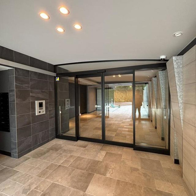 【エントランス】 | パークナードフィット南青山Ｇａｒｄｅｎ