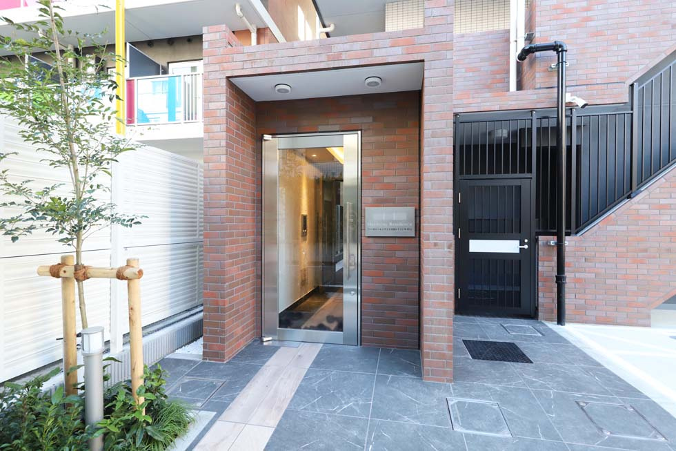 【エントランス】