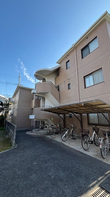 太陽ハイツ（弊社管理物件）のエントランス|毎日通るエントランスはこのようになっています