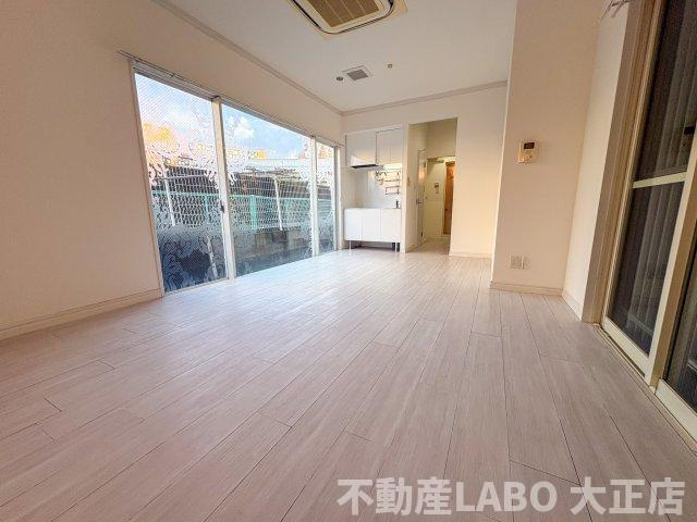 クレアジオーネ中之島西の居間・リビング