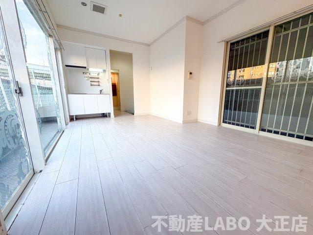 クレアジオーネ中之島西の洋室