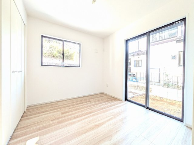 八王子市　打越町　新築一戸建て　４期の洋室|～リビングに隣接している4.4帖の洋室です～