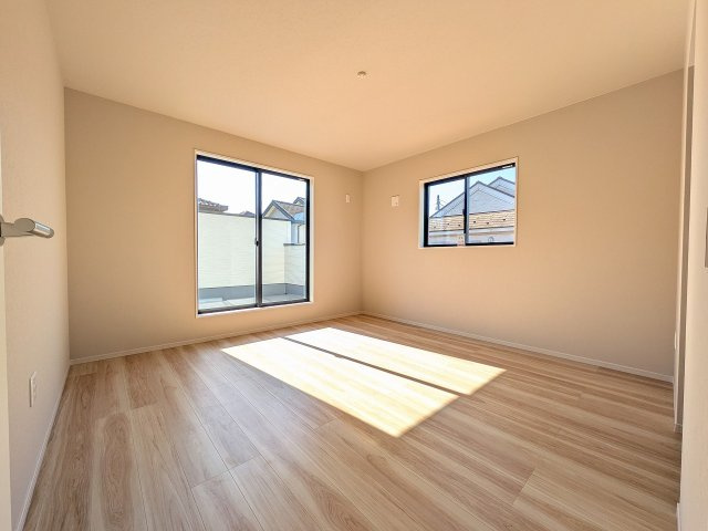 八王子市　打越町　新築一戸建て　４期の寝室|～2階12.5帖の主寝室　ベッドなど大型家具のレイアウトも楽しめる広さです～