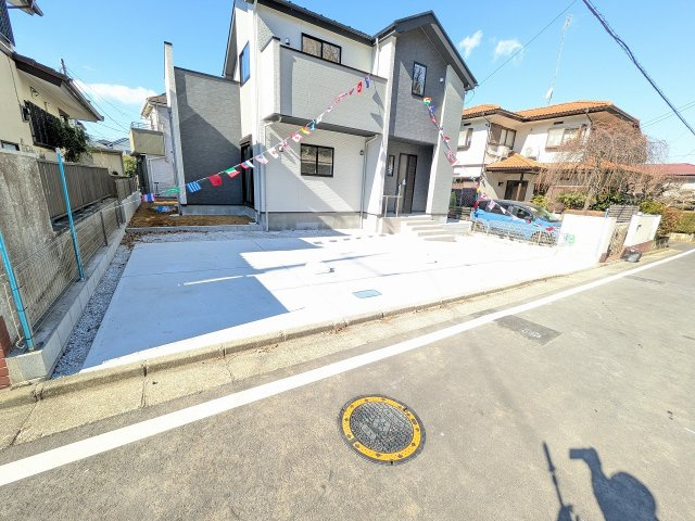 八王子市　打越町　新築一戸建て　４期の駐車場|～並列2台駐車可能カースペース付き～