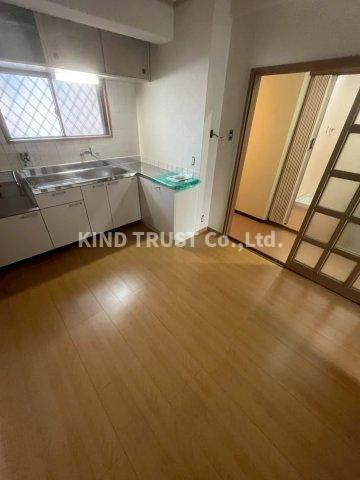 メゾン阪下の居間・リビング|ゆったりとしたリビングです