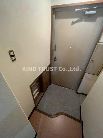 メゾン阪下の玄関|明るい玄関です