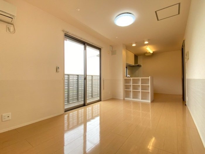 ハウオリ オハナ サコの居間・リビング|LDK（１２帖）