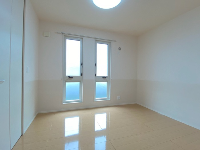 ハウオリ オハナ サコの洋室|北西洋室（５．２帖）