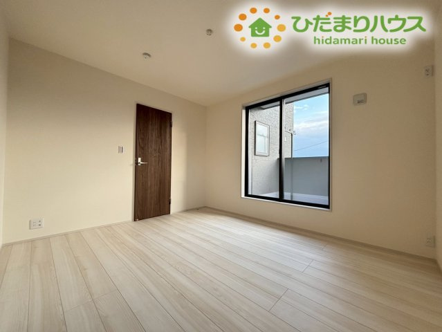 深谷市岡里　第2　新築一戸建て　リーブルガーデン　01の寝室