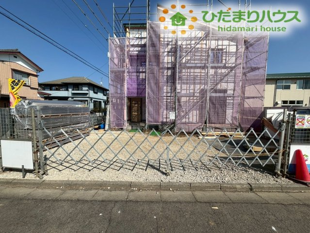 深谷市岡里　第2　新築一戸建て　リーブルガーデン　01の前面道路含む現地写真