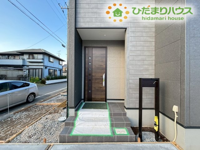 深谷市岡里　第2　新築一戸建て　リーブルガーデン　01のエントランス
