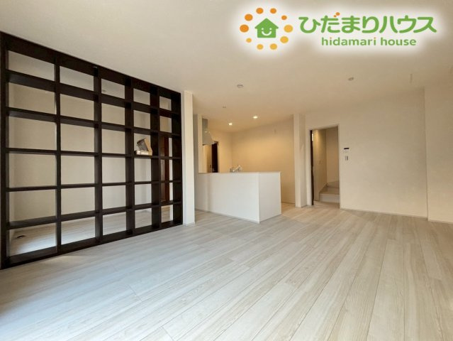 深谷市岡里　第2　新築一戸建て　リーブルガーデン　01の居間・リビング